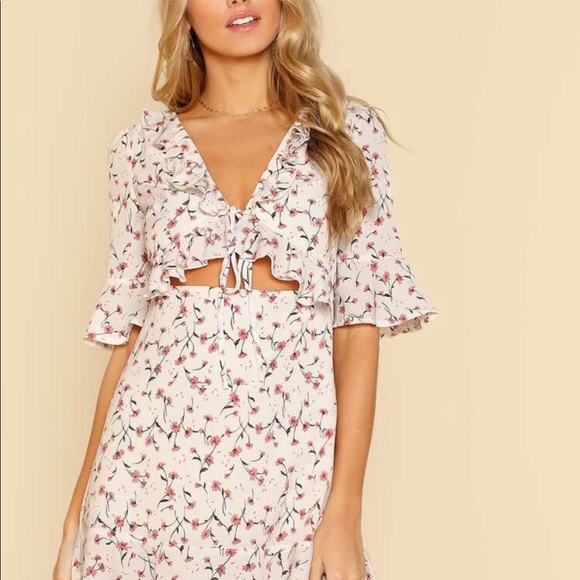 NEW floral summer mini dress front tie ruffled keyhole cutout pinup retro LARGE - Picture 12 of 16